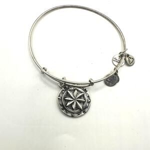 Alex + Ani Compass bracelet Silver tone Energy Charm Boho Casual